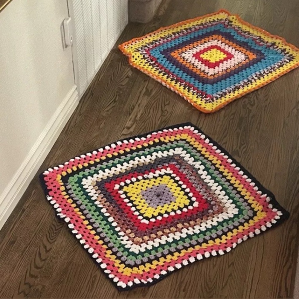 Vintage 1960s Afghan multicolored 37 x 37“ tapestry wall hanging blanket small